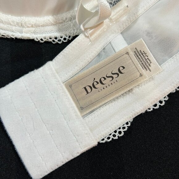 Déesse Lingerie - Balconette Bra w/removable straps - white - NWT - 40DD - Picture 7 of 9